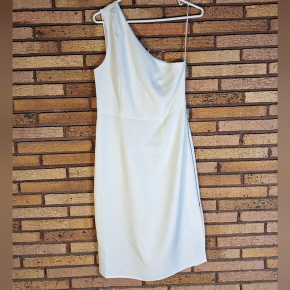 NWT Express Size 8 White One Shoulder Dress - Picture 1 of 7